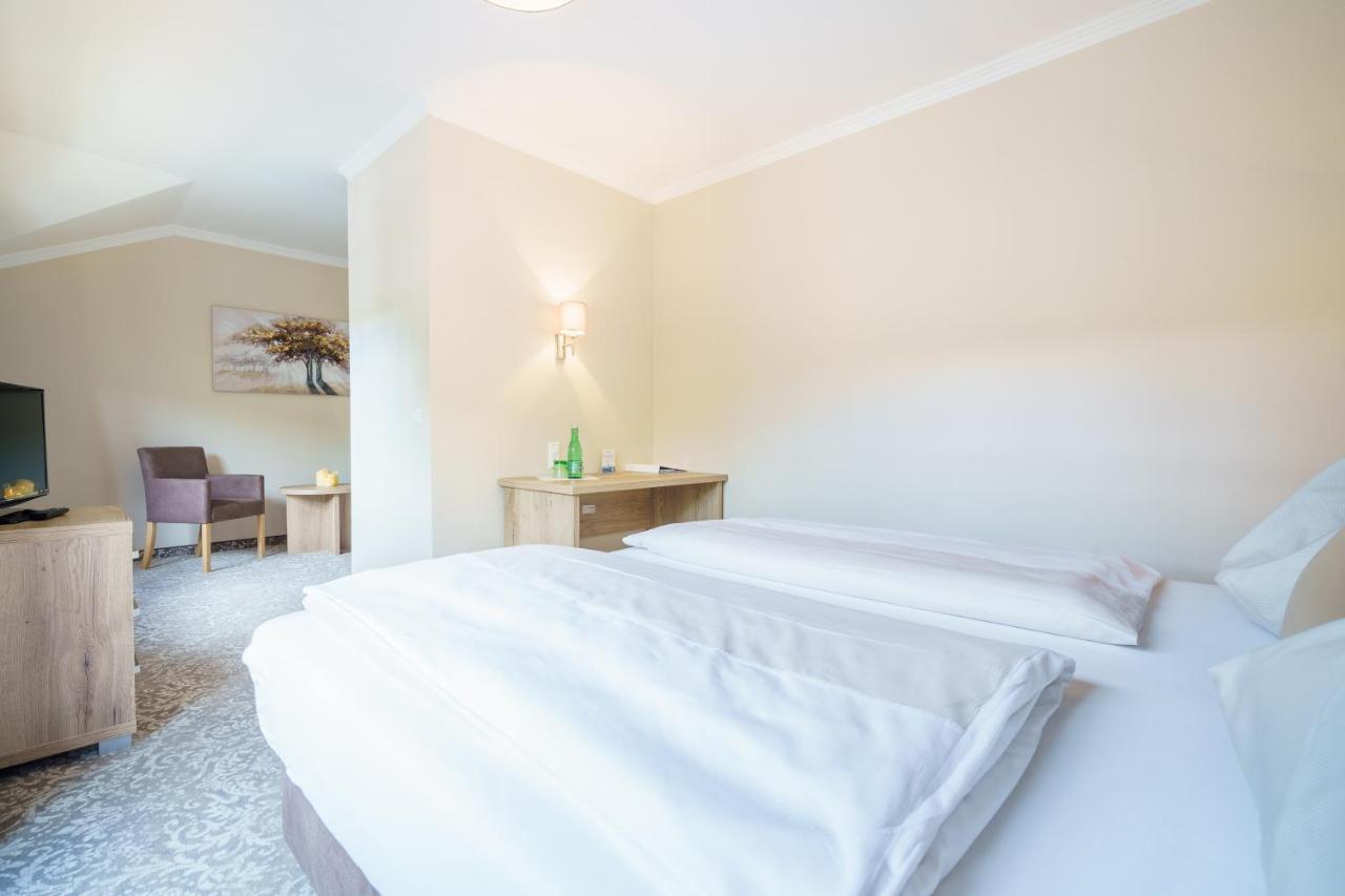 Kolmhof Hotel บาด ไคลน์เคิร์ชไฮม์ ภายนอก รูปภาพ