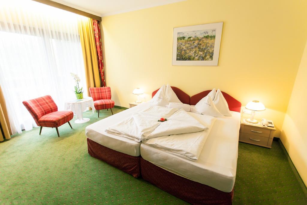 Kolmhof Hotel บาด ไคลน์เคิร์ชไฮม์ ห้อง รูปภาพ