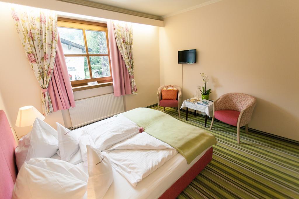 Kolmhof Hotel บาด ไคลน์เคิร์ชไฮม์ ห้อง รูปภาพ