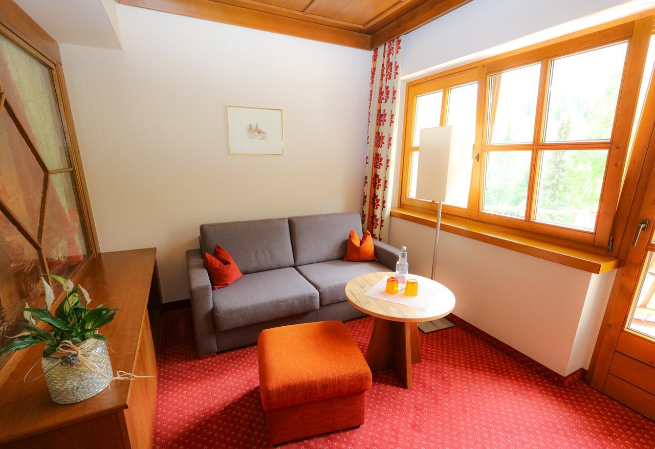 Kolmhof Hotel บาด ไคลน์เคิร์ชไฮม์ ภายนอก รูปภาพ