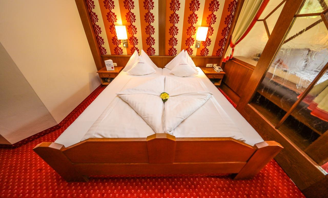 Kolmhof Hotel บาด ไคลน์เคิร์ชไฮม์ ภายนอก รูปภาพ