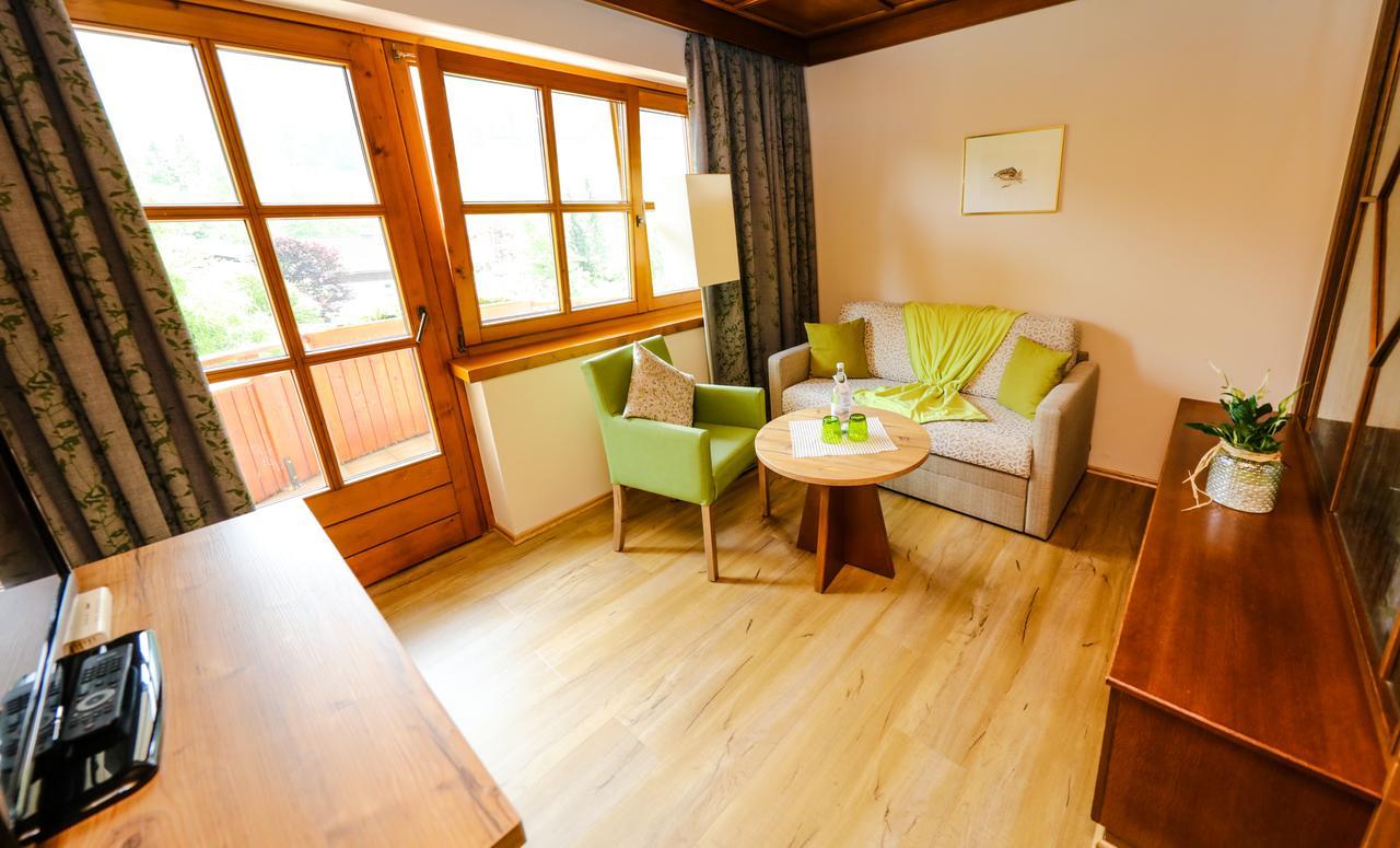 Kolmhof Hotel บาด ไคลน์เคิร์ชไฮม์ ภายนอก รูปภาพ