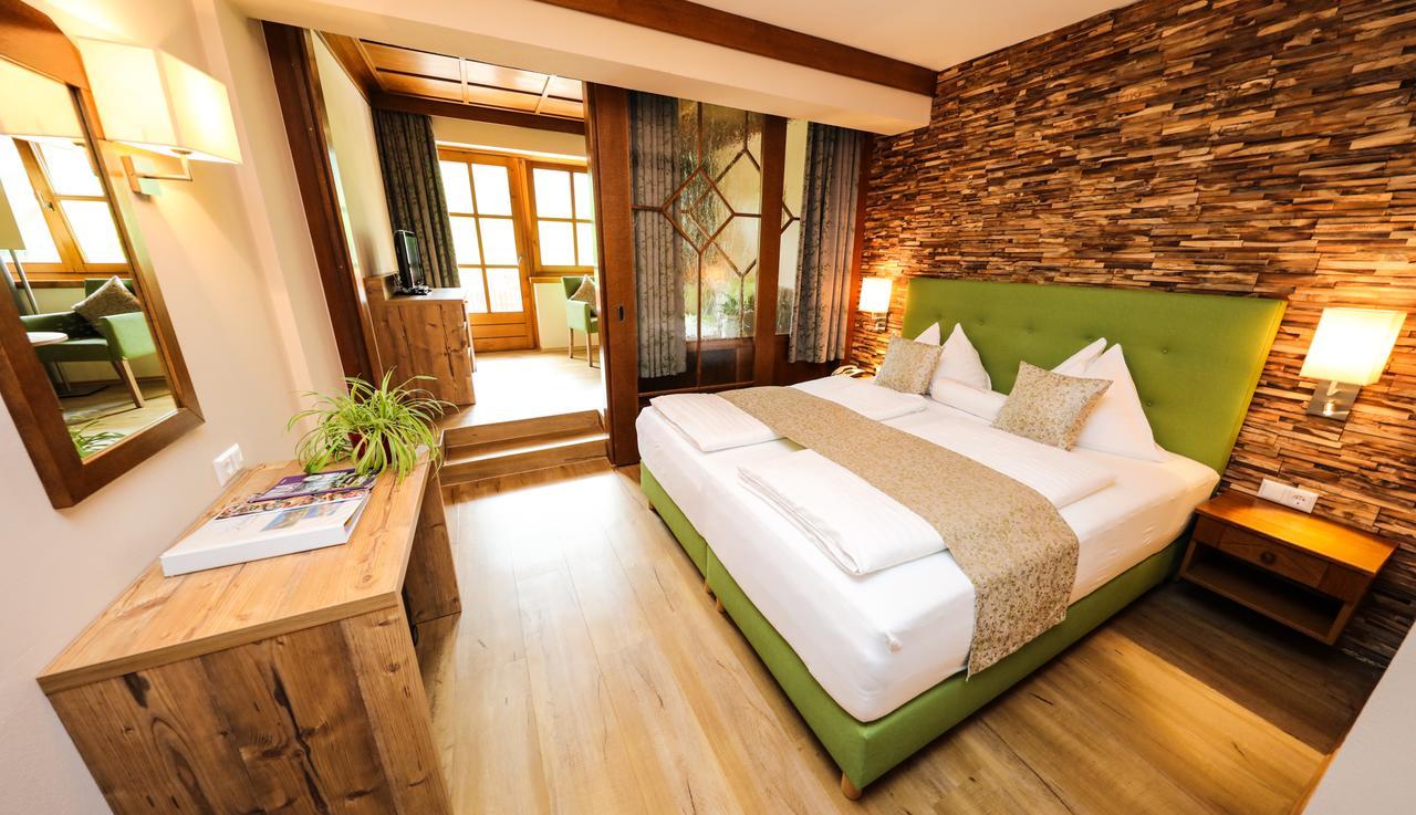 Kolmhof Hotel บาด ไคลน์เคิร์ชไฮม์ ภายนอก รูปภาพ